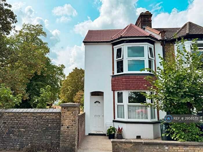3 Bedroom Semi Detached House To Rent In Great Queen St, Dartford, DA1