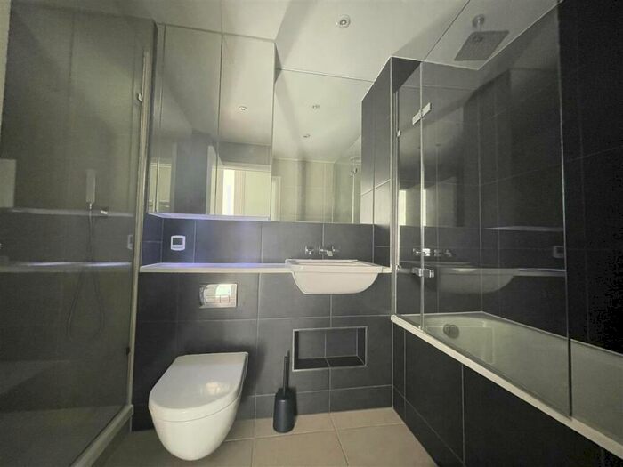 2 Bedroom Flat To Rent In Saffron Central Square, CR0