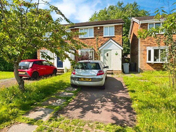 3 Bedroom Semi-Detached House For Sale In Broomfield Close, Wilmslow, SK9