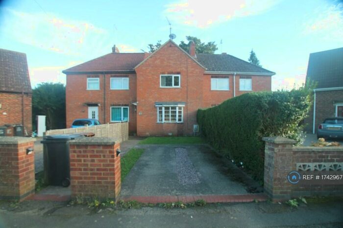 3 Bedroom Terraced House To Rent In Shrubfield Grove, Corby, NN17