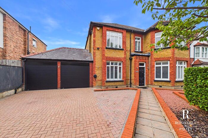 5 Bedroom Detached House For Sale In Park Hill Road, Wallington, SM6