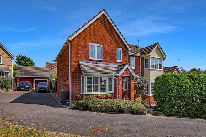 3 Bedroom Semi-Detached House For Sale In Beech Avenue, Halstead, CO9