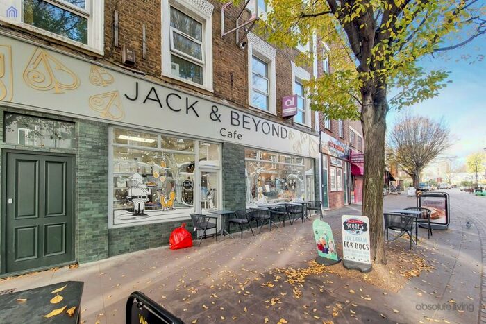 2 Bedroom Flat To Rent In Battersea High Street, Clapham Junction, SW11