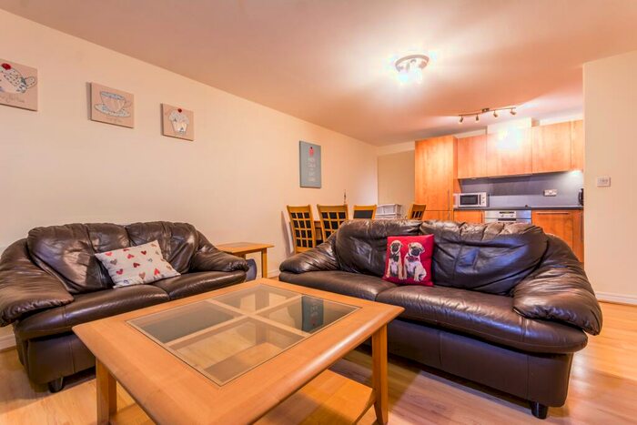 2 Bedroom Flat To Rent In Centenary Plaza, Holiday Street, Birmingham, B1