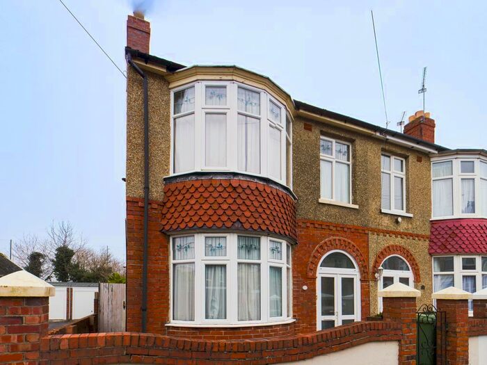 3 Bedroom End Of Terrace House To Rent In Wesley Grove, Copnor, Portsmouth, PO3
