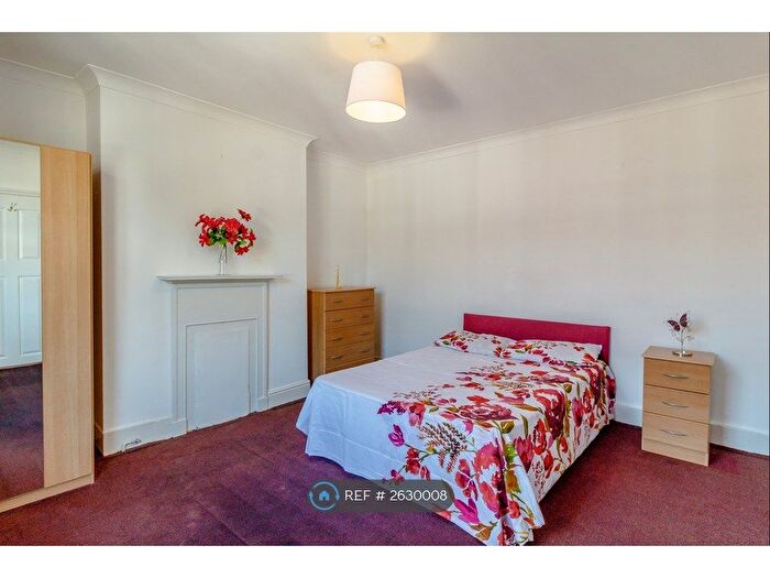 4 Bedroom Terraced House To Rent In Landseer Road, Ju, N19