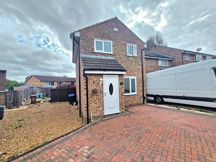 3 Bedroom End Of Terrace House For Sale In Jubilee Close, Roselands, Northampton, NN4