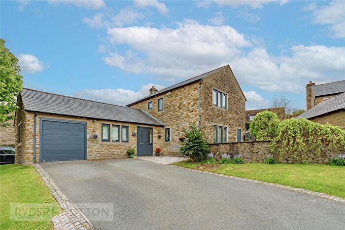 4 Bedroom Detached House For Sale In Ammons Way, Delph, Saddleworth, OL3