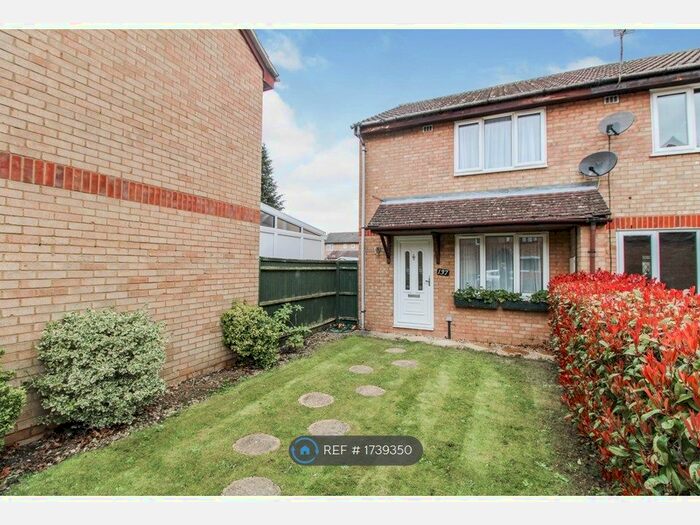 2 Bedroom End Of Terrace House To Rent In Bader Gardens, Slough, SL1
