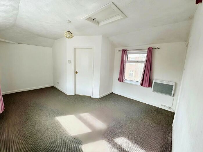 1 Bedroom Apartment To Rent In Clifton Drive, Blackpool, Lancashire, FY4