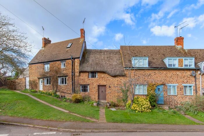 1 Bedroom Cottage To Rent In High Street, Shutford, OX15