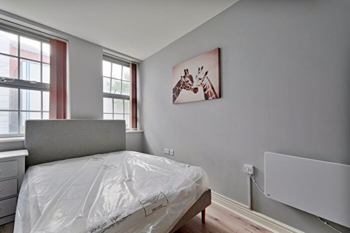 2 Bedroom Flat To Rent In Flat B, Furnace Hill, Sheffield, S3