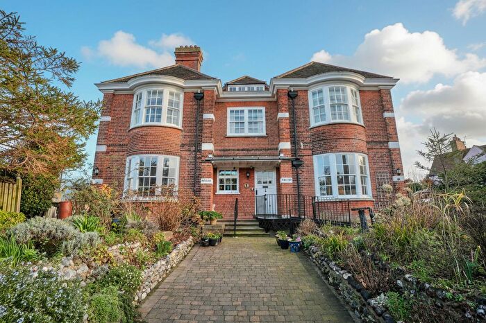 2 Bedroom Flat To Rent In Cliff Avenue, Ormesby House, NR27