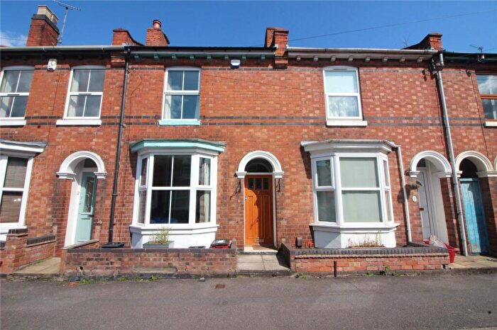 2 Bedroom Terraced House For Sale In Clapham Terrace, Leamington Spa, Warwickshire, CV31