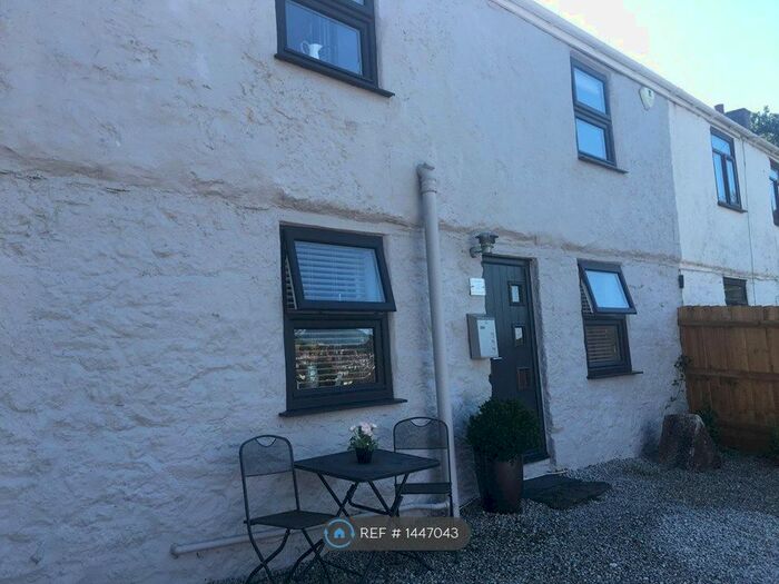 1 Bedroom Flat To Rent In Newham Road, Newham, Truro, TR1