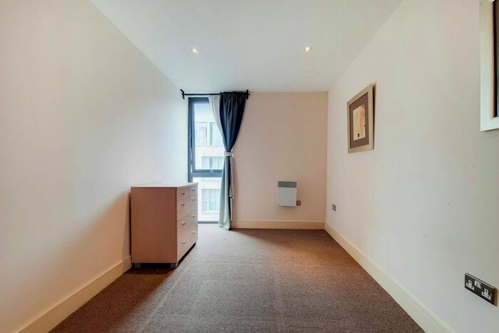 2 Bedroom Flat To Rent In City Walk, London Bridge, London, SE1