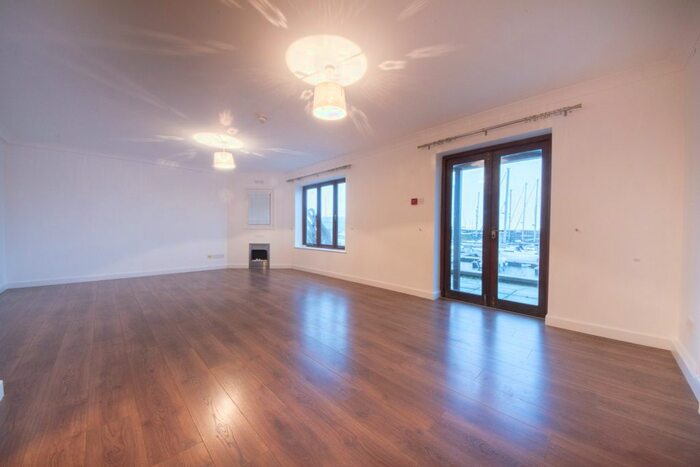 2 Bedroom Flat To Rent In Y Lanfa, Trefechan, Aberystwyth, SY23