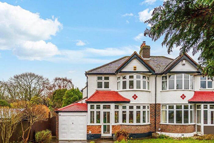 3 Bedroom Semi Detached House For Sale In Commonfield Road, Banstead, SM7