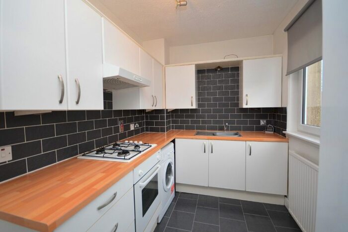 2 Bedroom Flat To Rent In Elgin Avenue, Village, East Kilbride, South Lanarkshire, G74