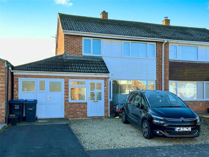 3 Bedroom Semi-Detached House For Sale In Hawkeridge Park, Westbury, BA13