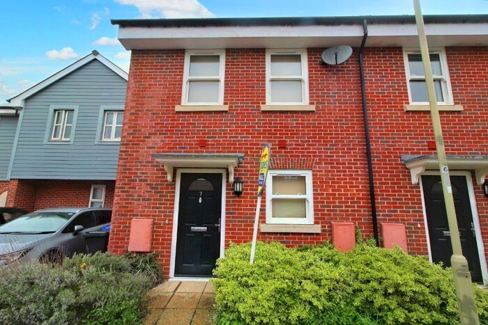 3 Bedroom Town House To Rent In St. James Close, Fleet, GU51