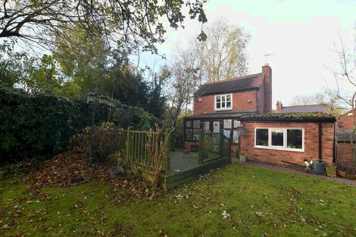 2 Bedroom Cottage For Sale In Swan Street, Seagrave, LE12