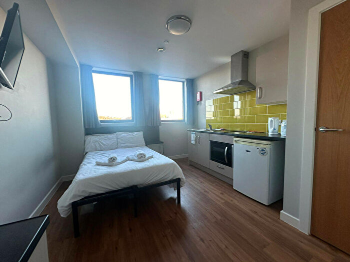 Apartment To Rent In Sovereign House, Queen Street, Sheffield, South Yorkshire, S1
