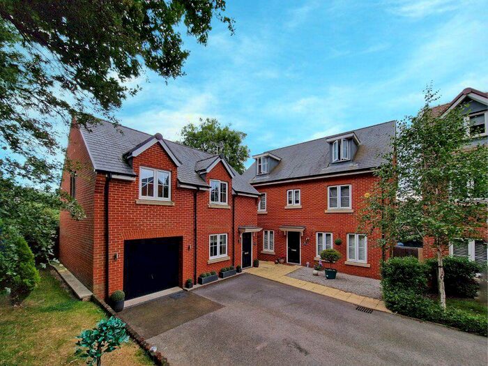 Studio To Rent In Rye Field Close, Ampthill, Bedfordshire, MK45