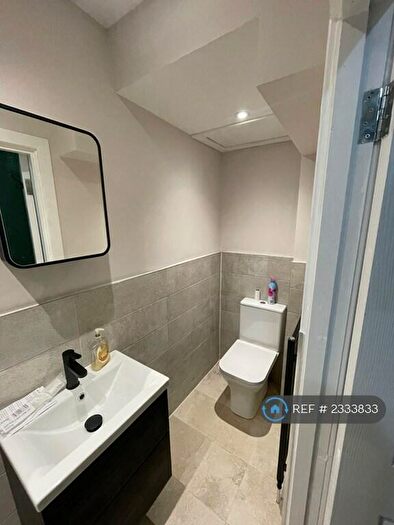 1 Bedroom Flat To Rent In Nithsdale Road, Glasgow, G41