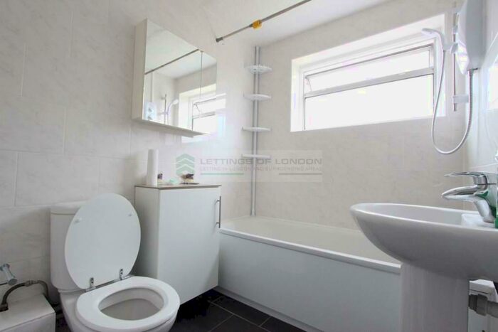 2 Bedroom Apartment To Rent In Bramley Close, London, N14