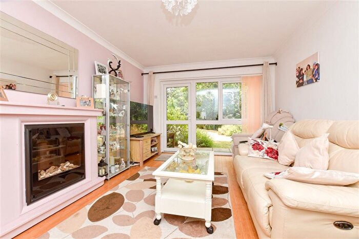 2 Bedroom Maisonette For Sale In Timberhill, Ashtead, Surrey, KT21