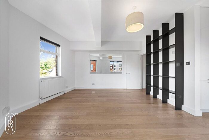 1 Bedroom Flat To Rent In Boundary Street, London, E2