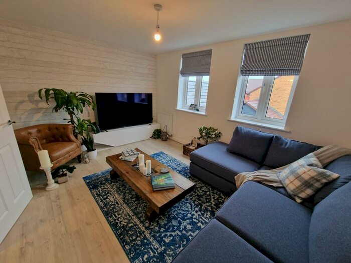 3 Bedroom Town House To Rent In Fletcher Road, Yate, Bristol, BS37