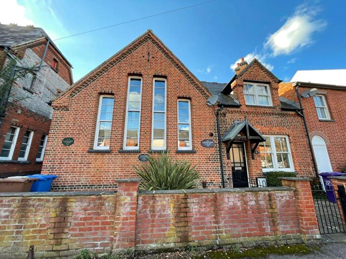 2 Bedroom Flat To Rent In Gainsford Court, Radcliffe Road, Hitchin, SG5