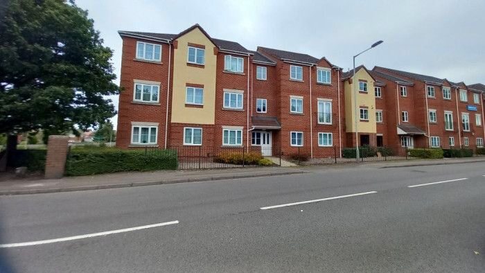2 Bedroom Flat To Rent In Raphael Court, Broad Lanes, Bilston, Bilston, WV14