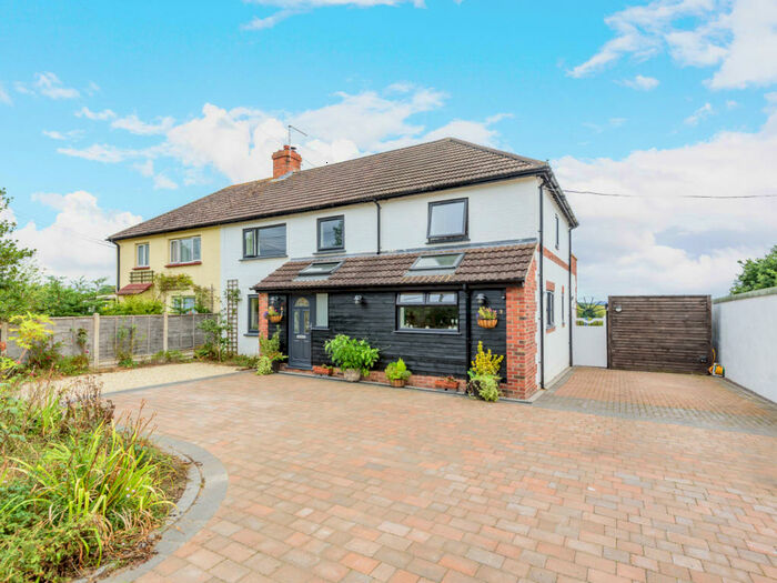 4 Bedroom Semi-Detached House For Sale In Stalbridge Weston, Sturminster Newton, Dorset, DT10
