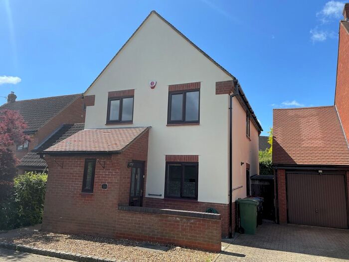 4 Bedroom Detached House To Rent In Farinton, Two Mile Ash, Milton Keynes, Buckinghamshire., MK8
