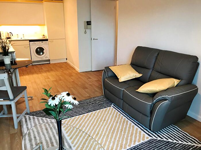 1 Bedroom Apartment To Rent In Old Snow Hill, Birmingham, B4