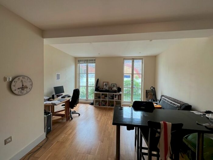 1 Bedroom Flat To Rent In Norwood Road, Herne Hill, London, SE24