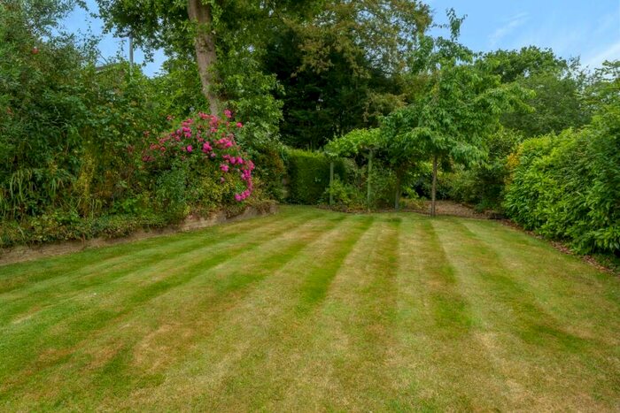 3 Bedroom Detached House For Sale In Wolf Lane, Windsor, SL4
