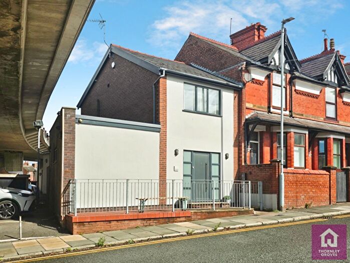 2 Bedroom End Of Terrace House For Sale In Canal Street, Chester, Cheshire, CH1