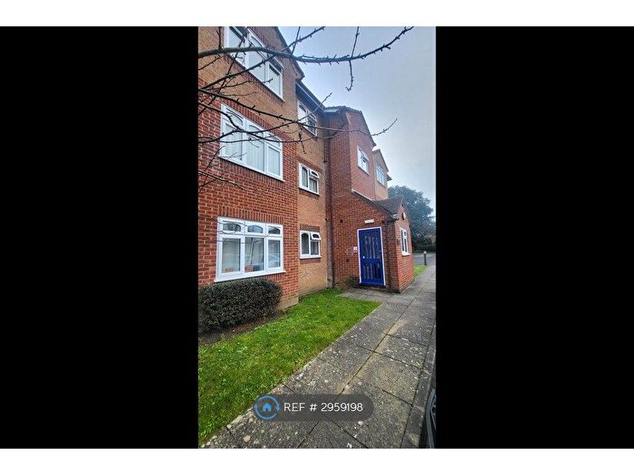 Studio To Rent In Corfe Place, Maidenhead, SL6