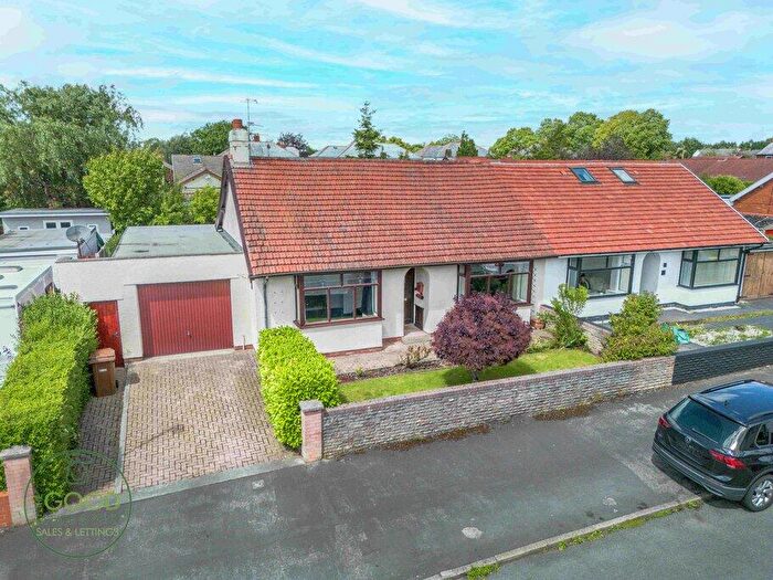 2 Bedroom Bungalow For Sale In Woodlands Drive, Preston, PR2