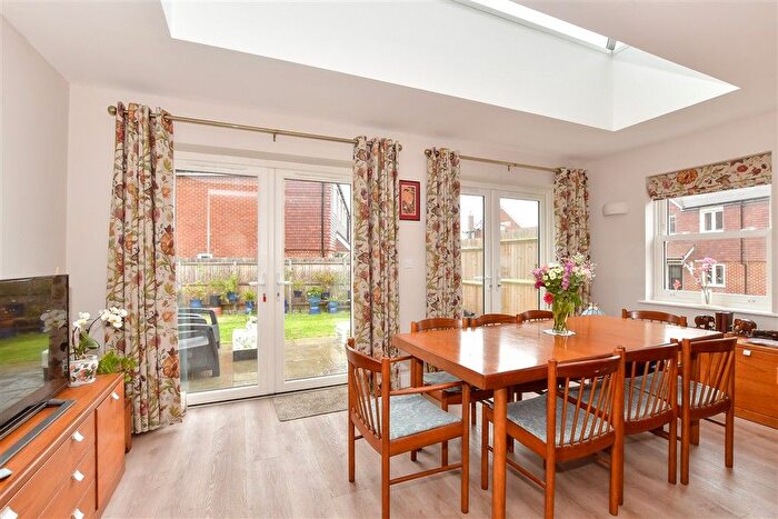 4 Bedroom Detached House For Sale In Birch Road, Littlebourne, Canterbury, Kent, CT3