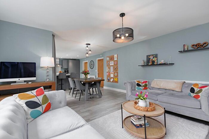 4 Bedroom Detached House For Sale In Stablefields Drive, North Kilworth, LE17