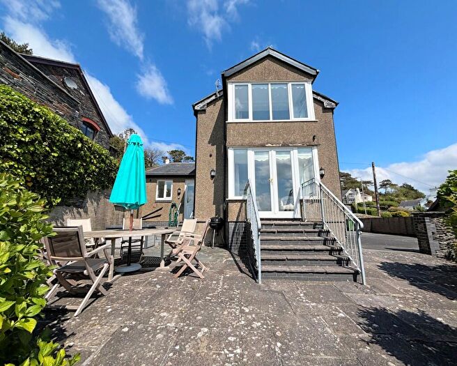 3 Bedroom Detached House For Sale In The Old Coach House Aberdyfi, Gwynedd, LL35