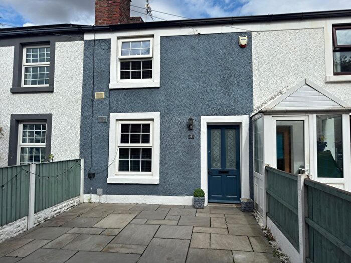 2 Bedroom Cottage To Rent In Victoria Road, Liverpool, L23