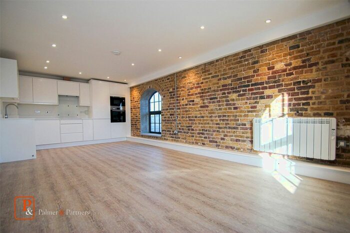 1 Bedroom Flat To Rent In Maponite Buildings, Hawkins Road, Colchester, Essex, CO2