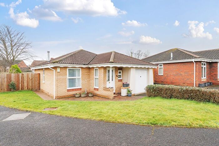 2 Bedroom Detached Bungalow For Sale In Nash Green, Staplegrove, Taunton, TA2
