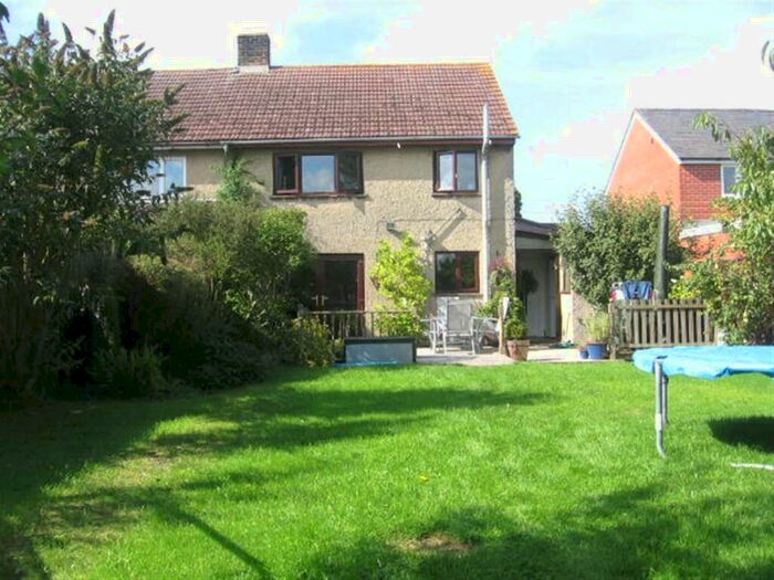 3 Bedroom Semi-Detached House To Rent In North End, Wendlebury, OX25
